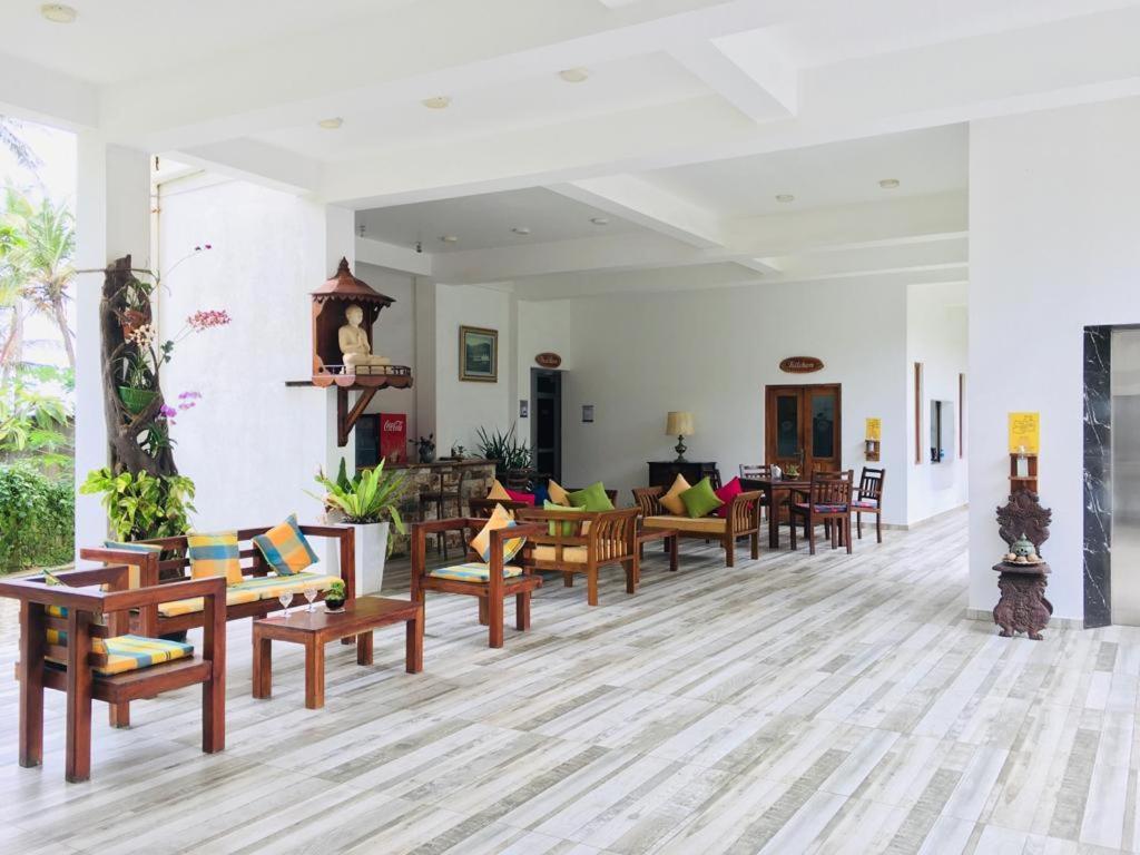 Aussie Swiss Weligama Hotel Ngoại thất bức ảnh